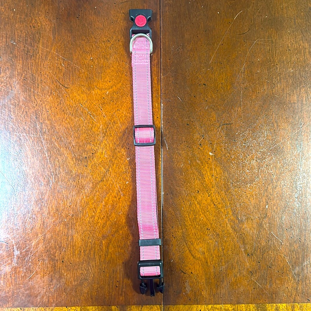 Pink collar - Picture 2 of 2